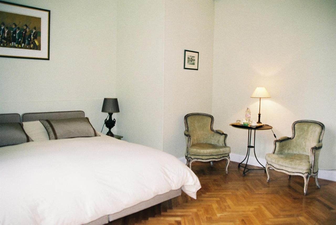 Le Pavillon De Vallet Bed & Breakfast Athee-sur-Cher Bagian luar foto